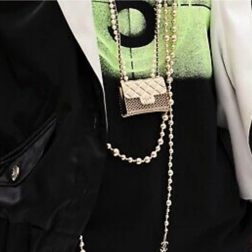 CHANEL Gold Tone & Pearl Flap Bag Heavy Necklace